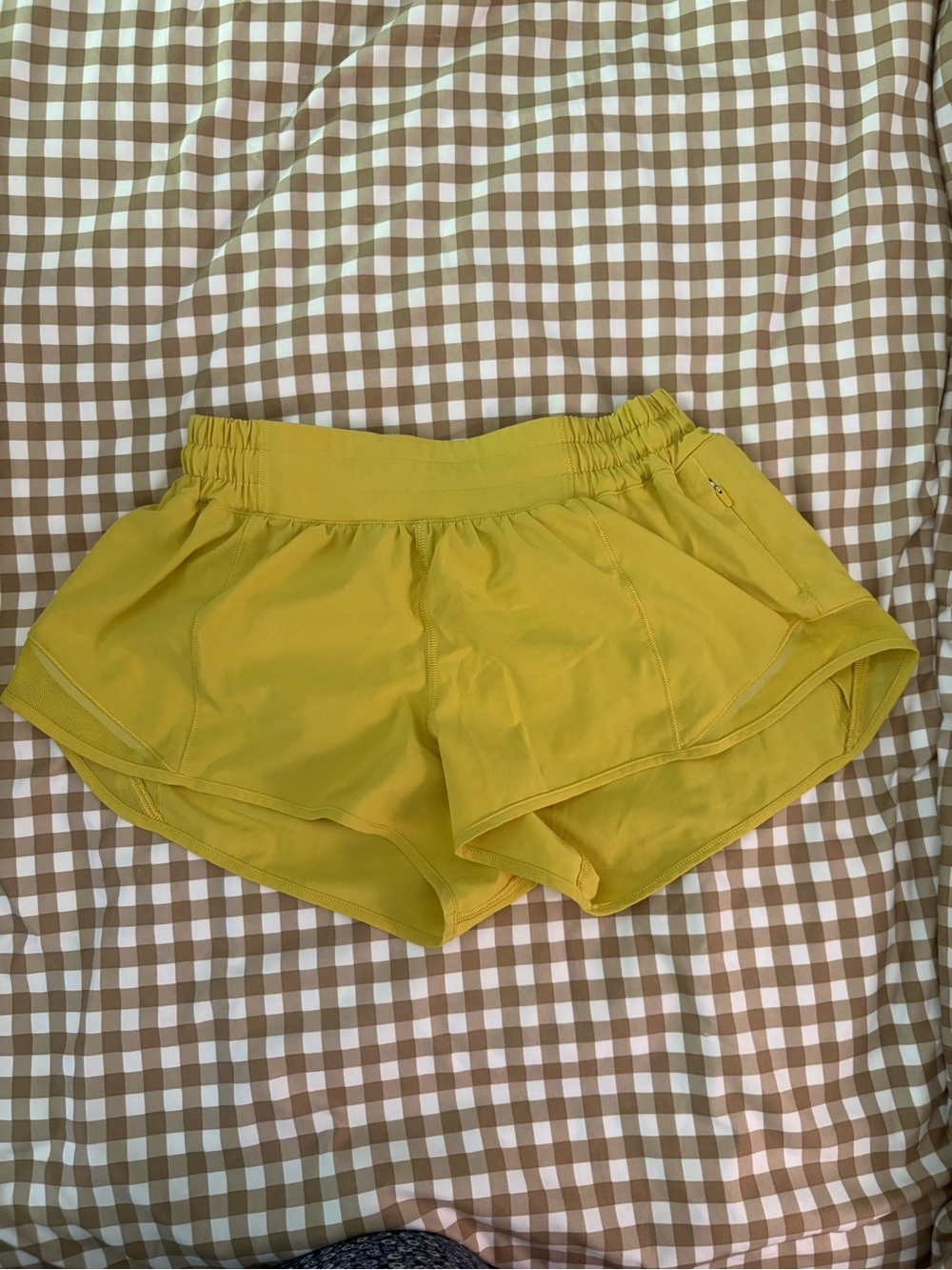 Women's Yellow lululemon hotty hot 2.5 in